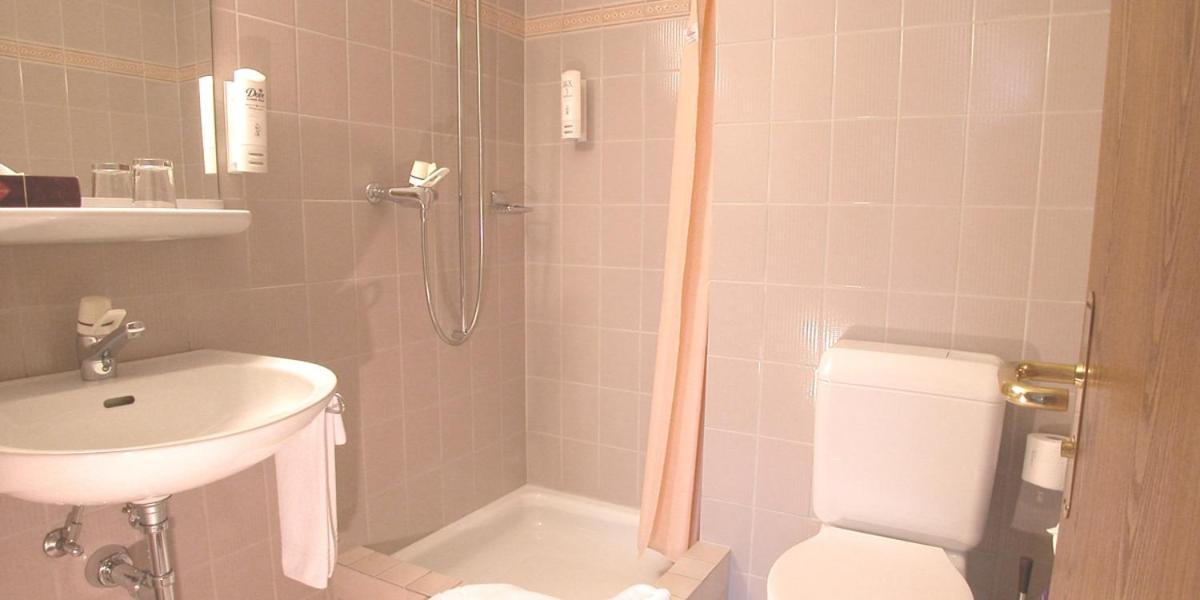 Hotel Post Glarnerhof グラールス エクステリア 写真