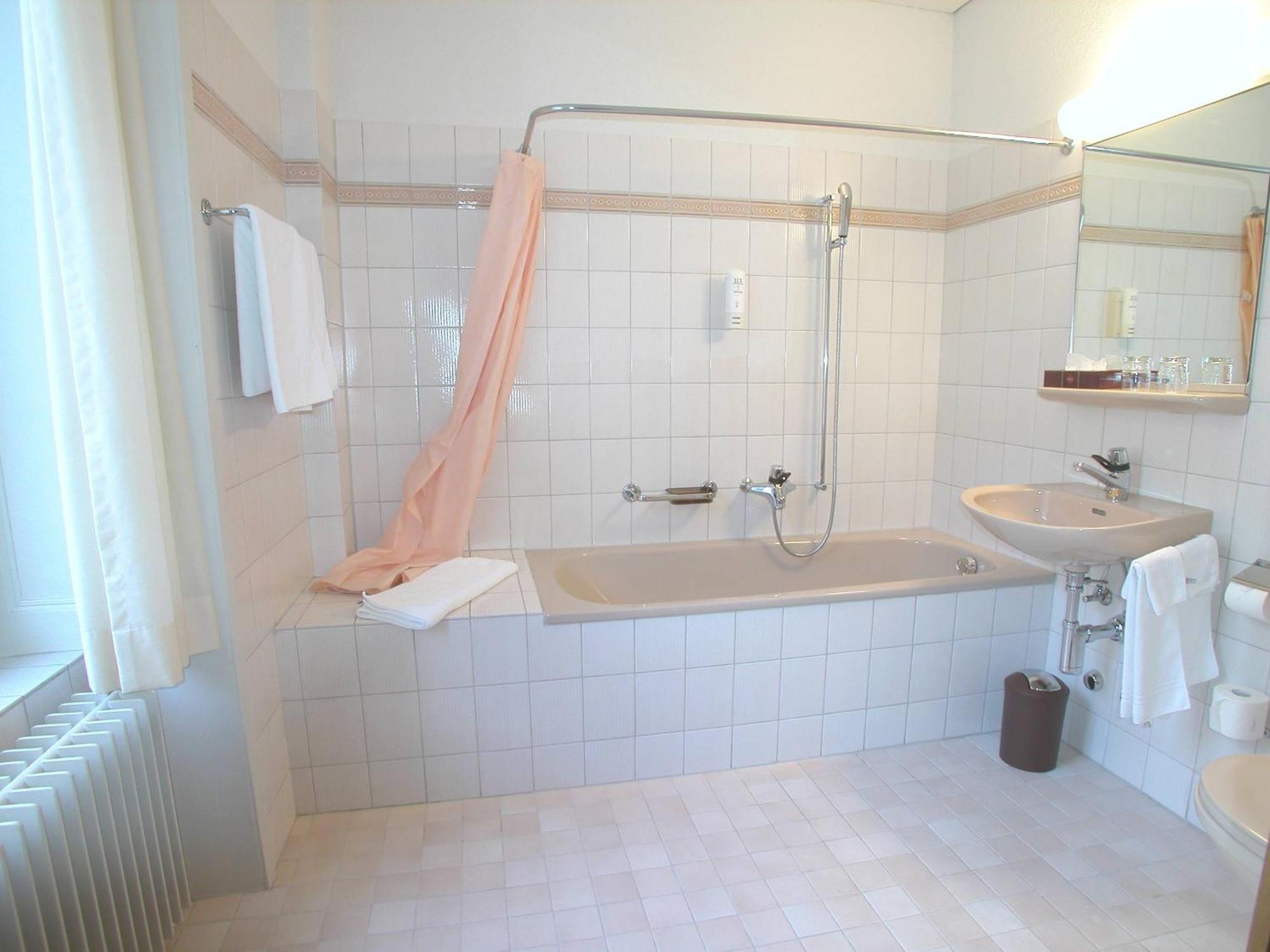 Hotel Post Glarnerhof グラールス エクステリア 写真