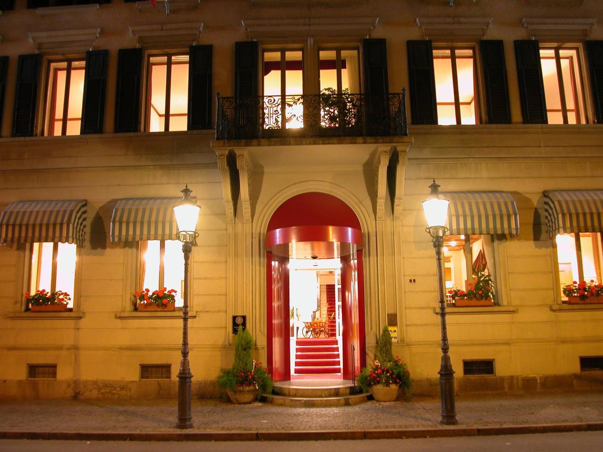 Hotel Post Glarnerhof グラールス エクステリア 写真