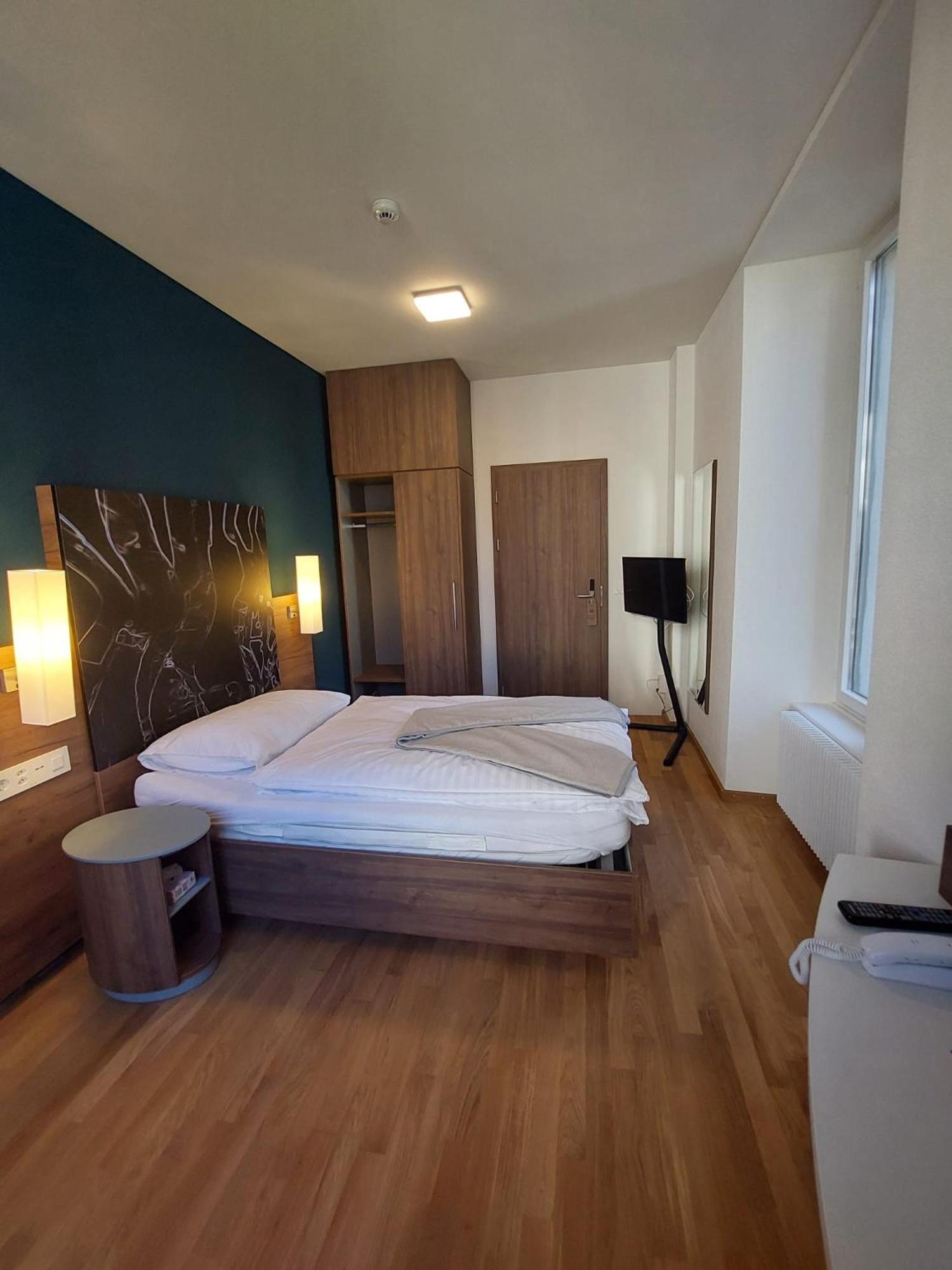 Hotel Post Glarnerhof グラールス エクステリア 写真