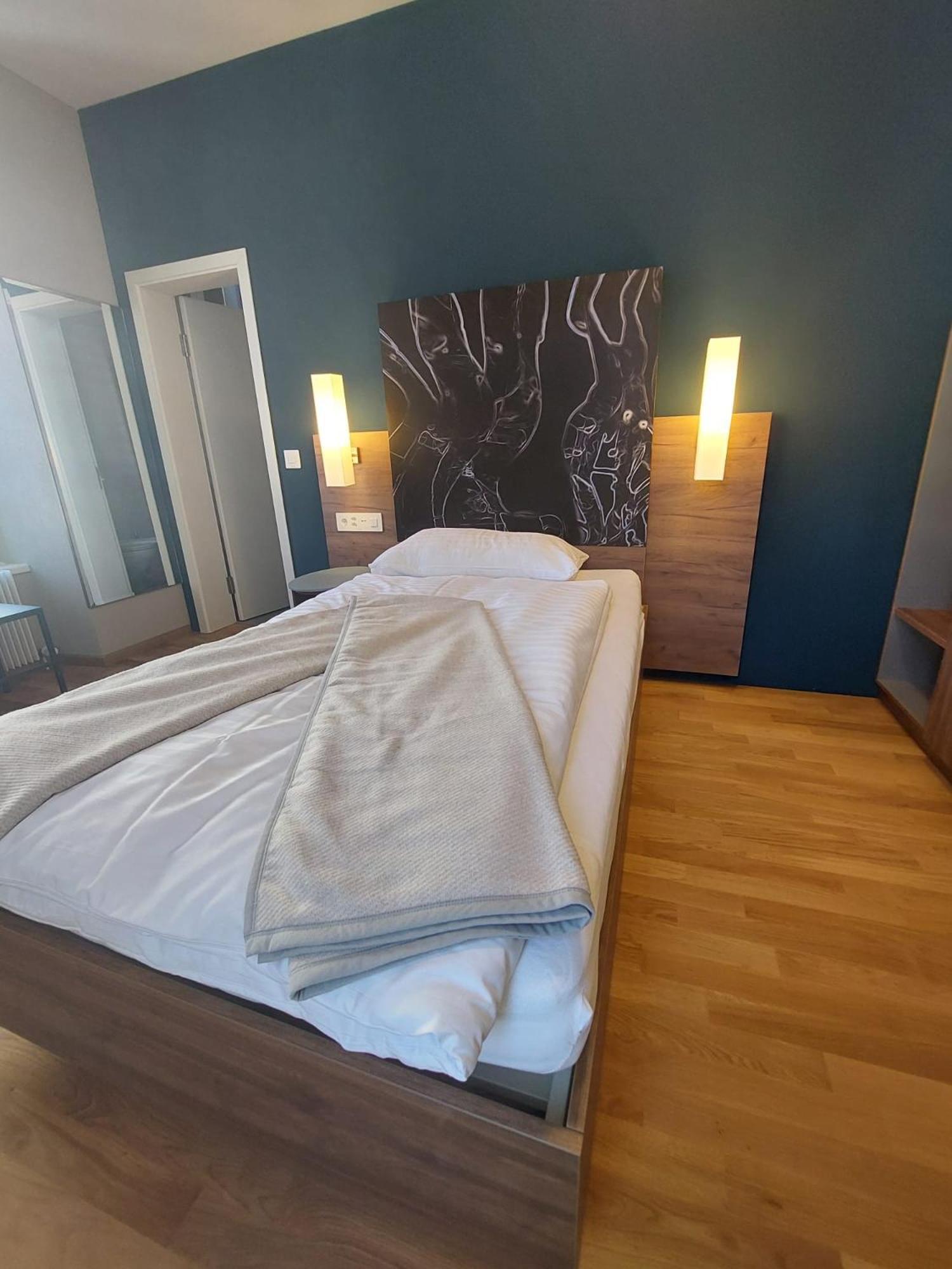 Hotel Post Glarnerhof グラールス エクステリア 写真