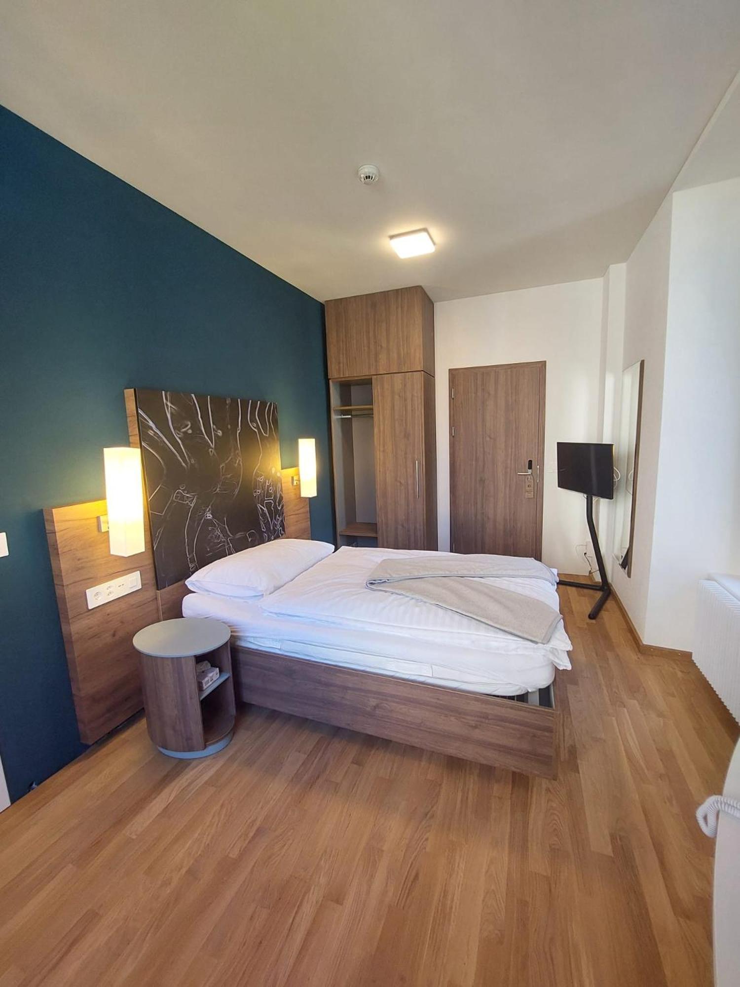 Hotel Post Glarnerhof グラールス エクステリア 写真