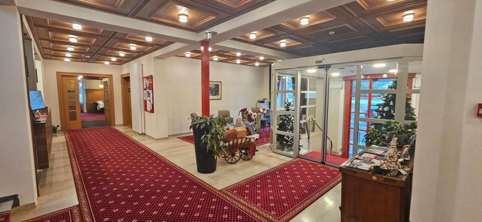 Hotel Post Glarnerhof グラールス エクステリア 写真