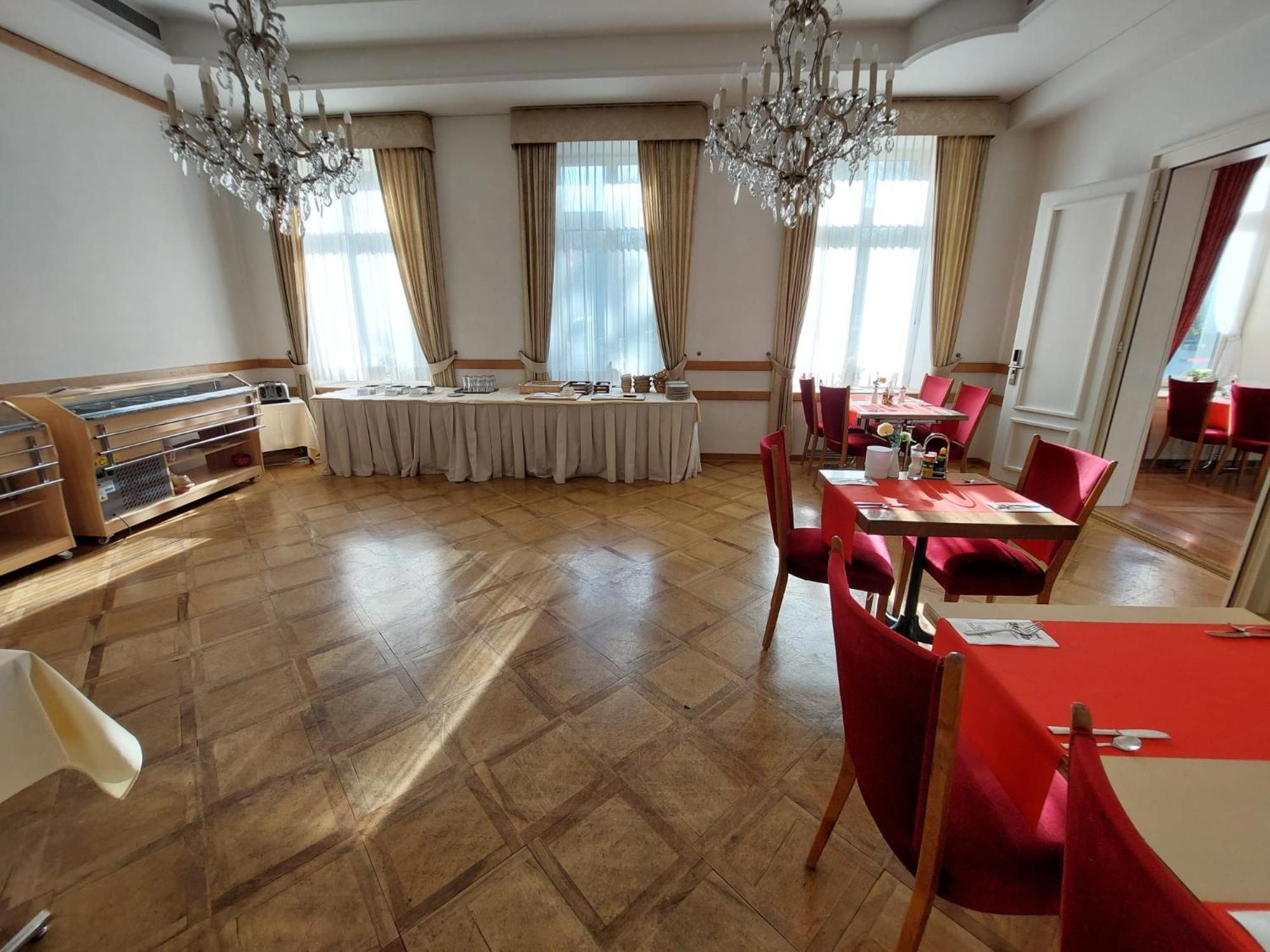 Hotel Post Glarnerhof グラールス エクステリア 写真